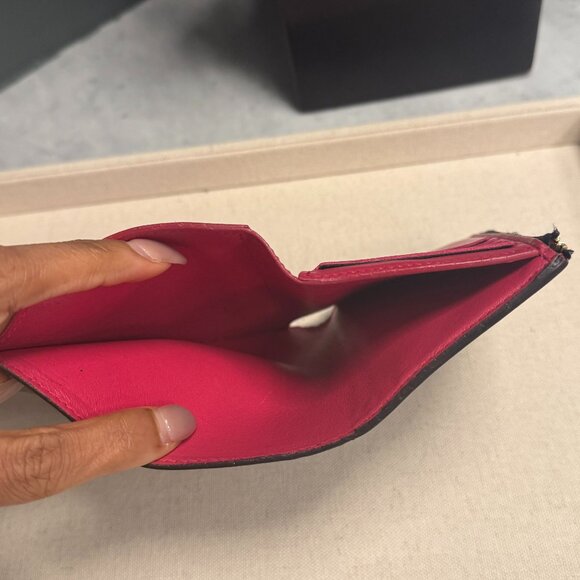 Louis Vuitton Capucines Compact Wallet - Picture 6 of 14